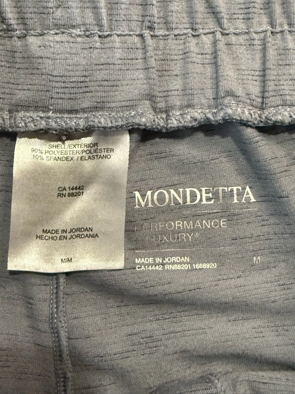 Mondetta Soft Stretch Performance Luxury Capri Jogger in Grey Size Medium